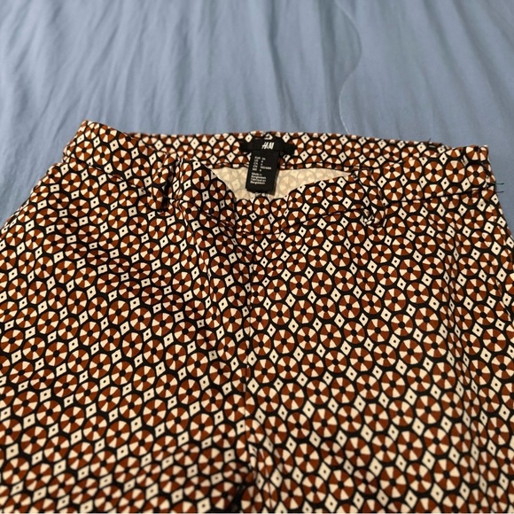 H&M Brown and White Patterned Pants - Picture 3 of 5